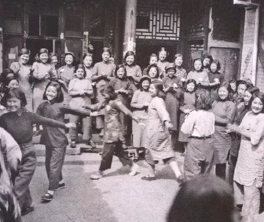 1949年北平被解放的女性,解放后青楼女子重新生活