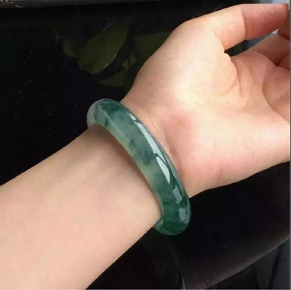 木那翡翠原石表皮掉沙是怎么回事,木那切开翡翠原石视频