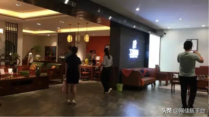 线上和线下买家具的区别,沙发家具线上比线下便宜吗