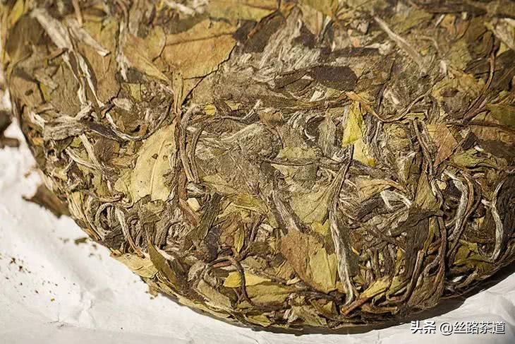 压饼的茶叶是不是不好,白茶散装的好还是压饼的好