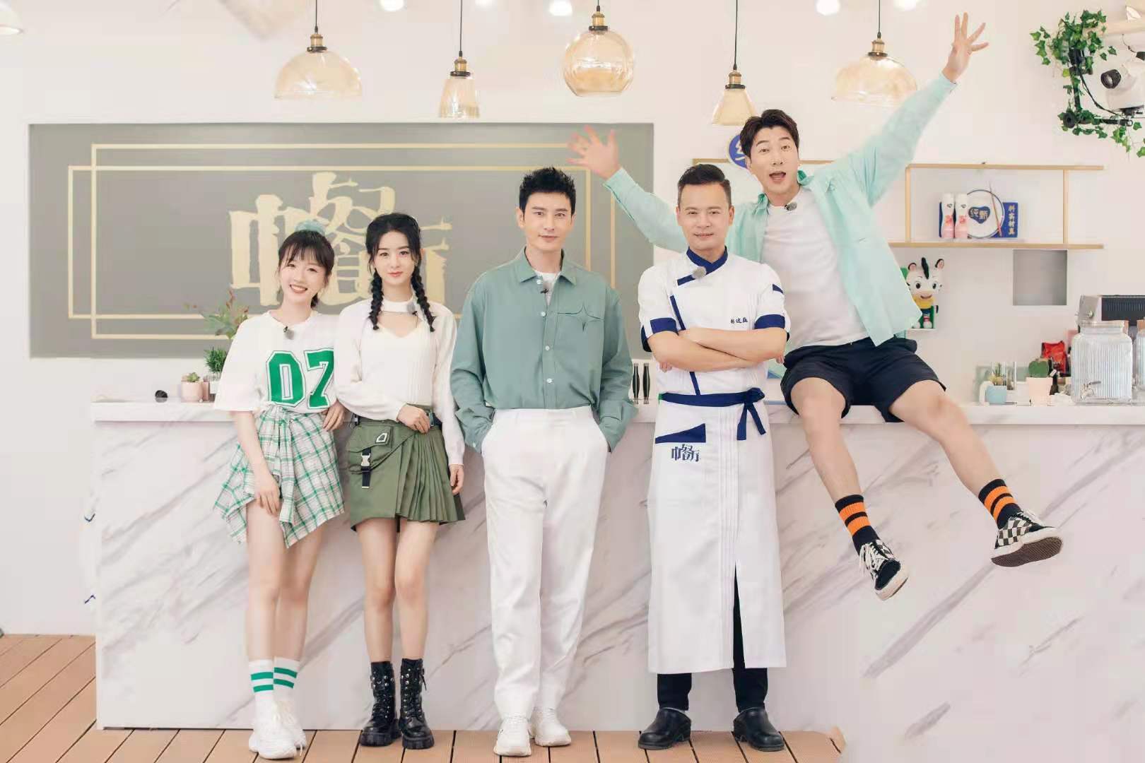 白敬亭黑衣服剧照,白敬亭剧照被抄袭