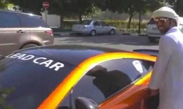 迪拜土豪提了迈凯伦,迪拜土豪买了辆迈凯伦