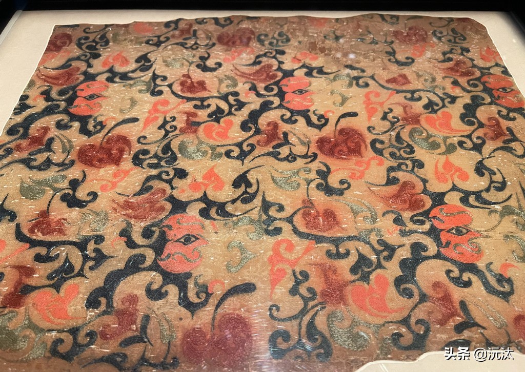 古代人穿的绫罗绸缎是什么,古代穿的纱料的衣服叫什么