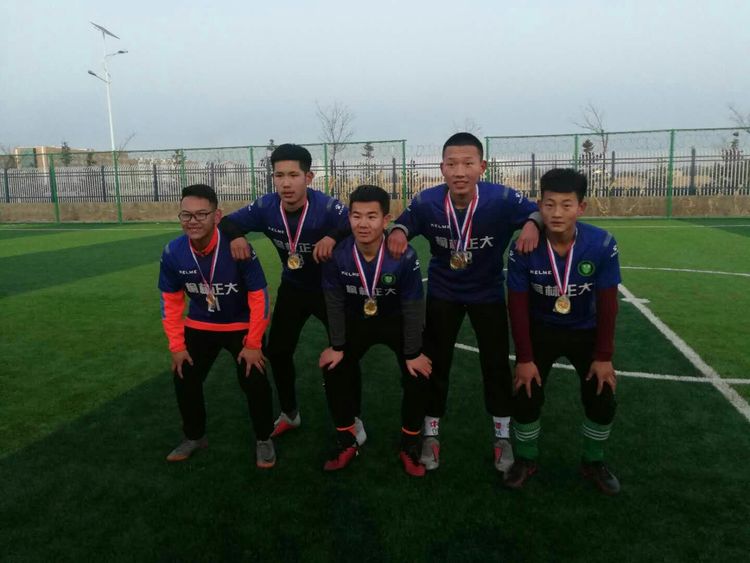 榆林正大中学足球比赛,祝贺足球联赛圆满成功
