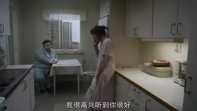 深夜除了晒烤串，还能晒太阳