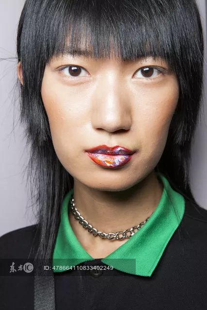 鞠婧祎李艺彤honey舞台,鞠婧祎港风复古妆容