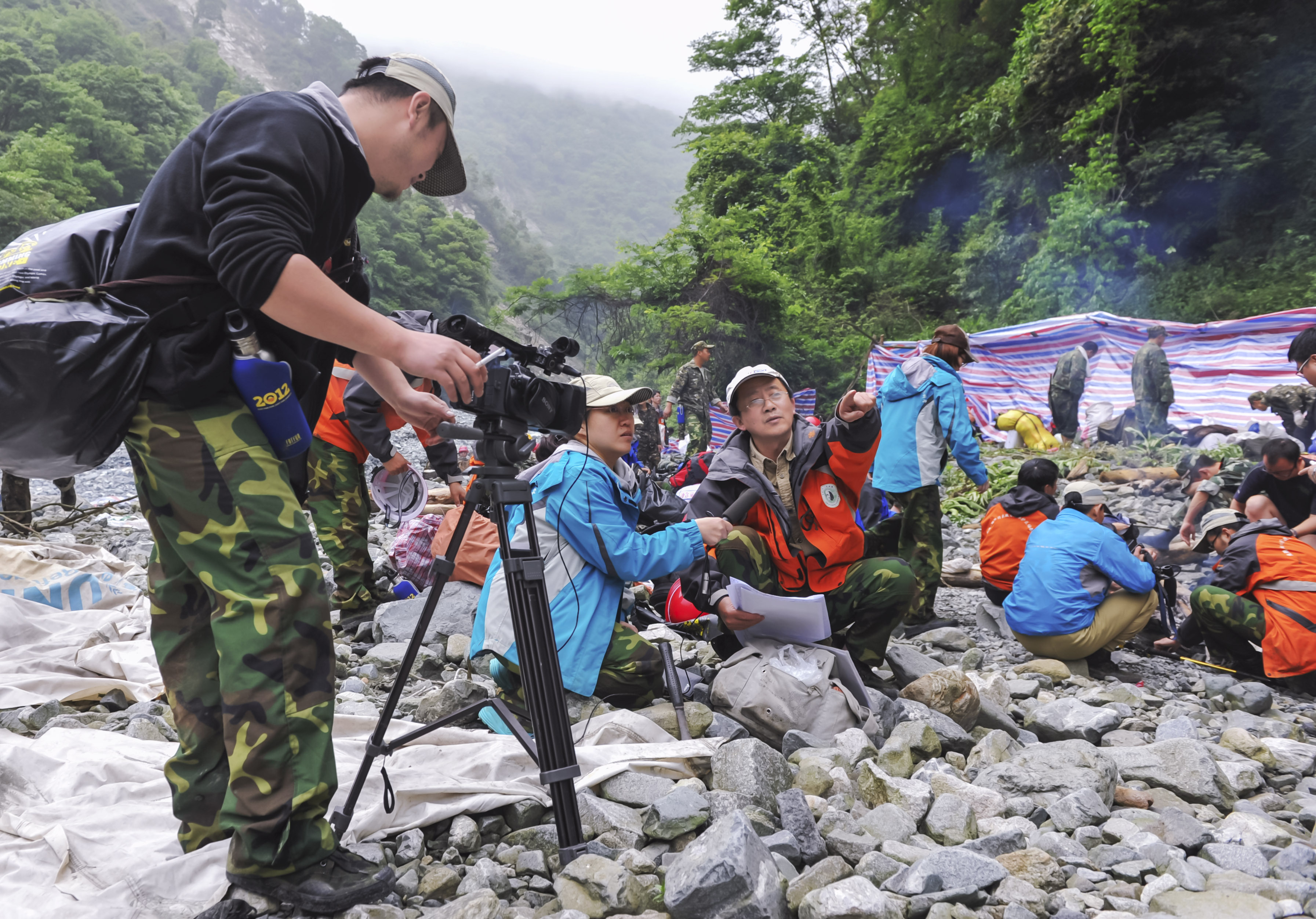 穿越无人区难忘的经历,穿越无人区后半夜的恐怖经历