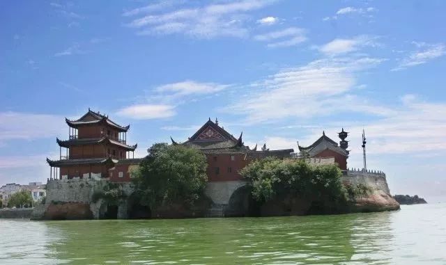 合肥的一个县级市，曾是安徽的地级市，如今富裕程度颇高