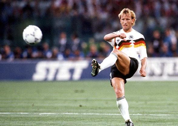 历史最伟大的左后卫,谁才是你心目中最伟大的左后卫