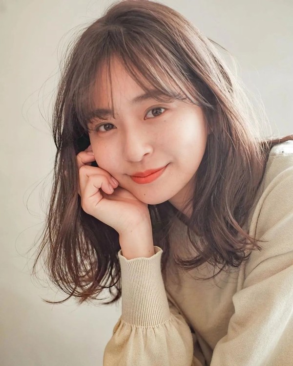 方脸如何打造高级感发型,方脸可以靠什么发型修饰一下