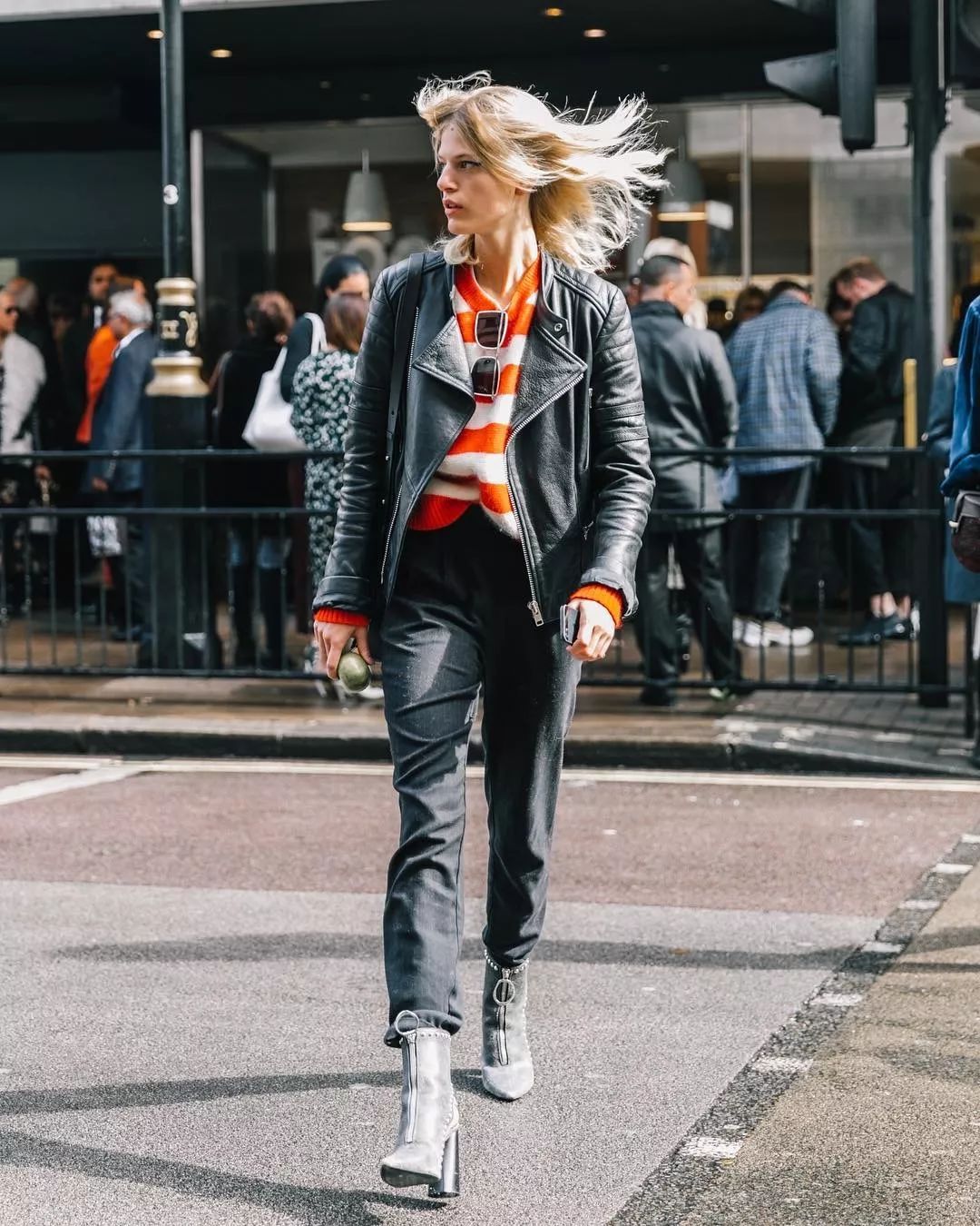 毛衣裤子显瘦款,直筒裤和阔腿裤哪个显高显瘦