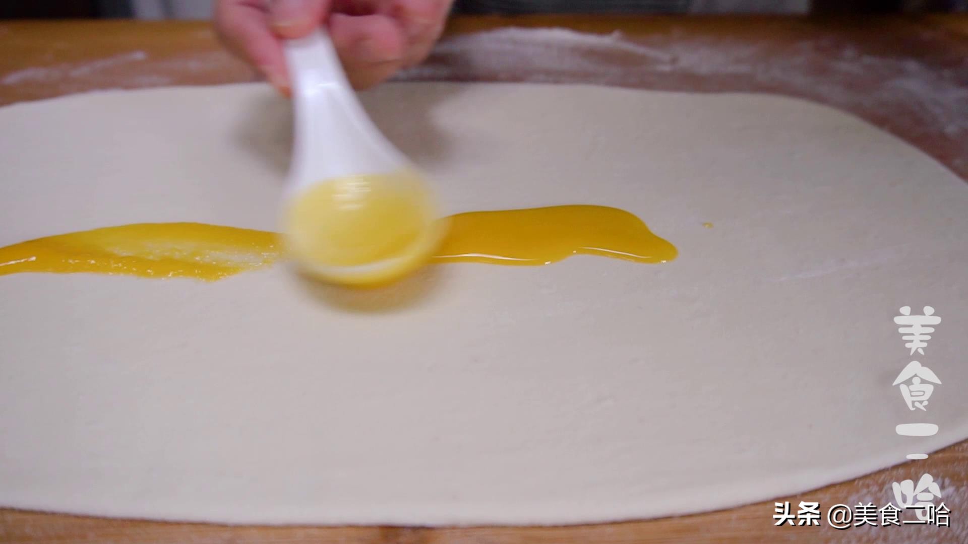 千层烙饼怎么和面做又软又好吃,千层发面烙饼的最简单制作方法