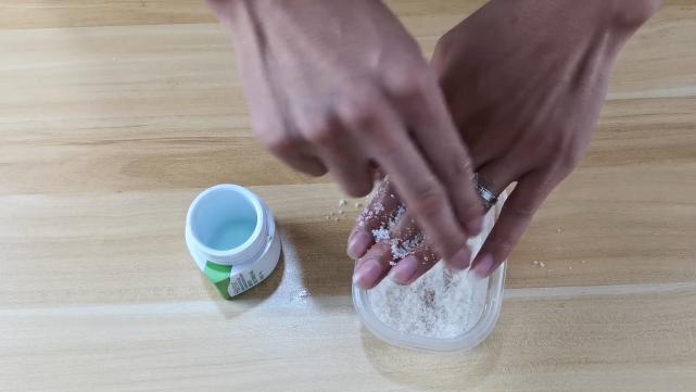 切了辣椒手上很辣怎么处理,切完辣椒手火辣火辣的怎么治疗