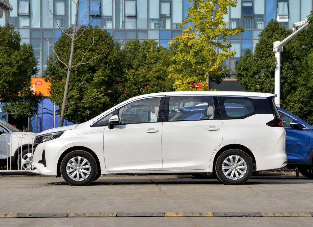 兼顾日常代步和自驾游选哪款车,省油耐用开着舒服的车推荐