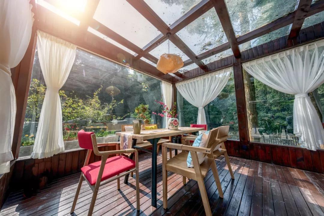成都民宿推荐青城山,青城山花娟树屋民宿
