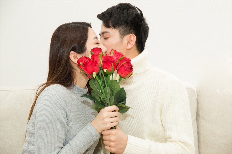 爱一个男人不需要理由,不管你多爱一个男人要注意三点