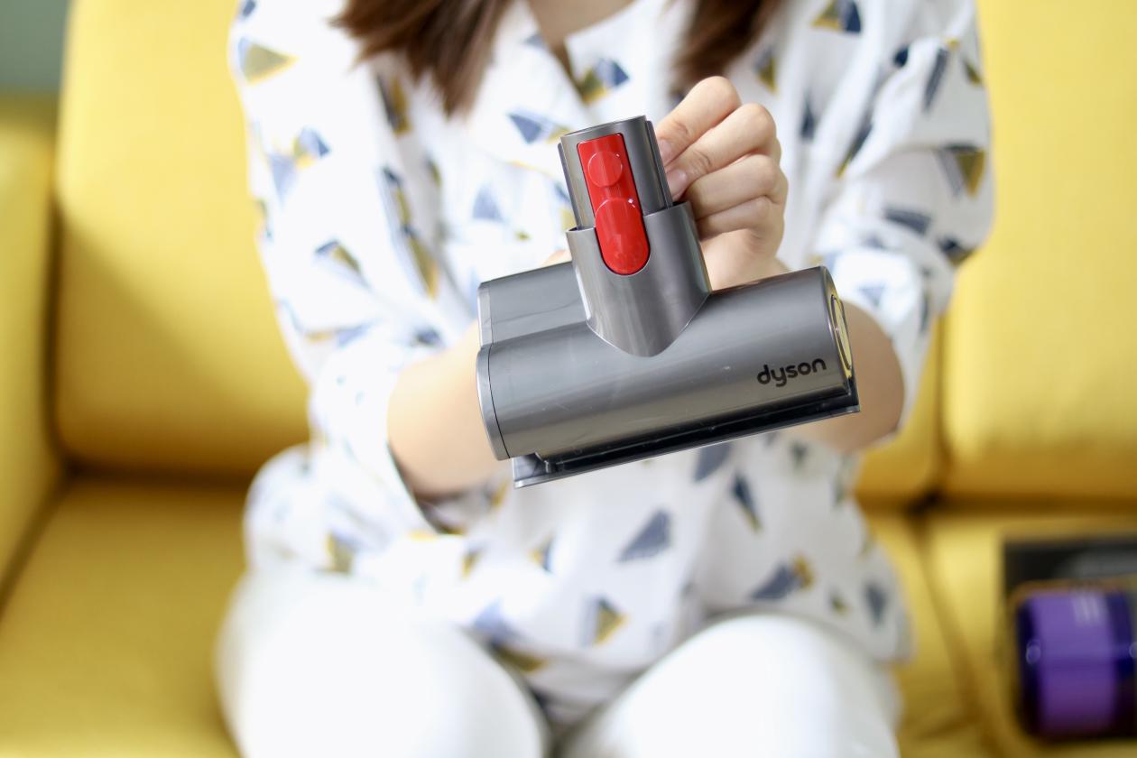 戴森v12强效续航,戴森v11续航