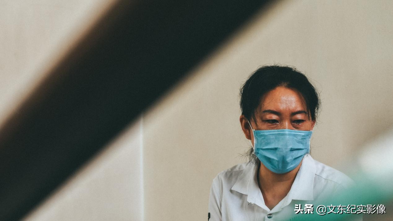 男生体验生孩子18级的痛苦,18岁小伙遭遇意外父亲泪流满面