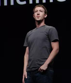 gucci双g皮带搭配男士,gucci双g皮带现在还流行吗