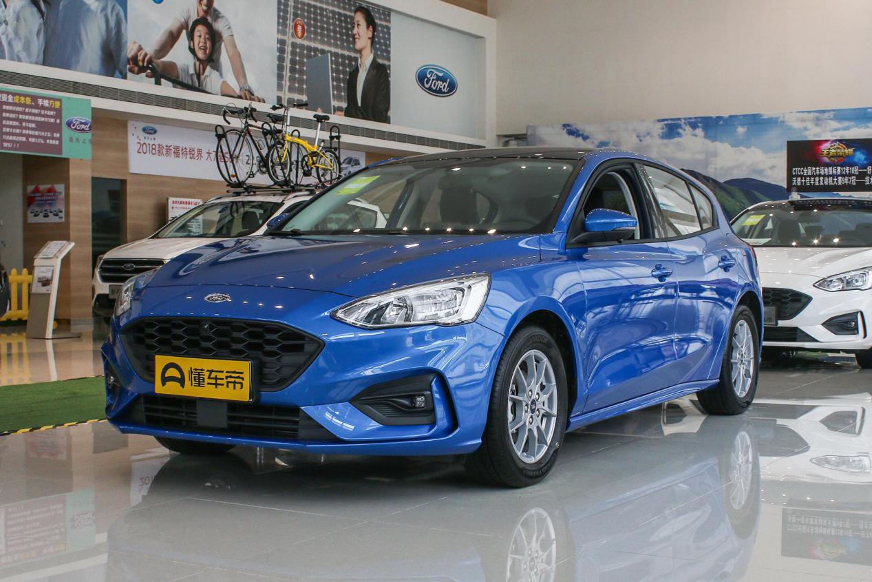 福克斯两厢三缸发动机怎么样,福克斯两厢1.0t三缸值不值得购买