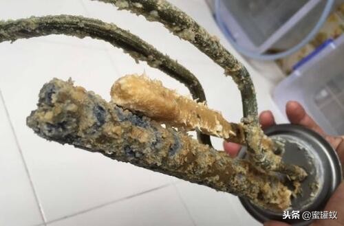 热水器热水出水小怎么解决,热水器开水出水小是怎么回事