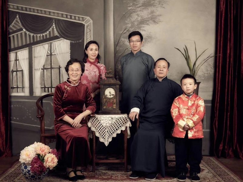 80、90后的小时候还记得多少？健美裤、胶鞋、脚蹬裤你穿过吗