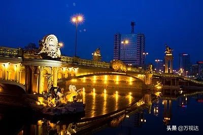 为何有的老人会说“穷河东，富河西，砸锅卖铁红桥区”？