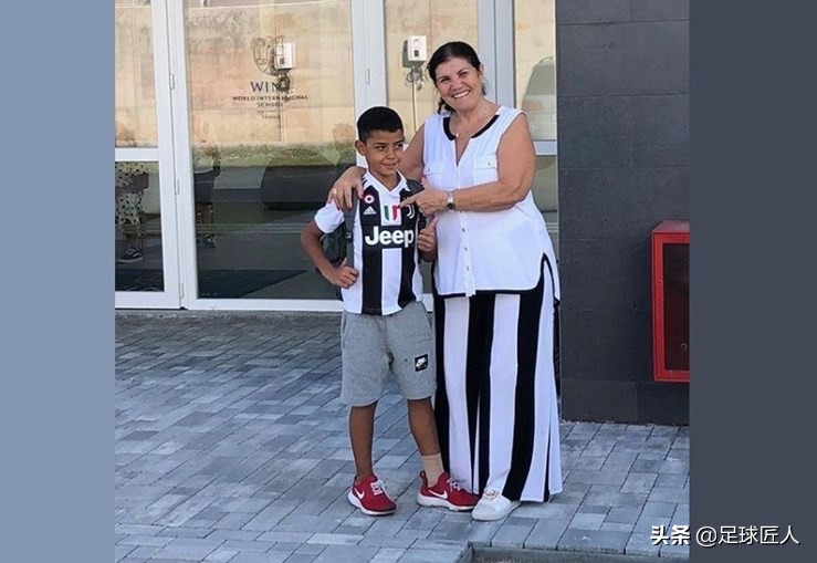 迷你罗成红人！葡超豪门欲从尤文挖C罗儿子，父子有机会成队友