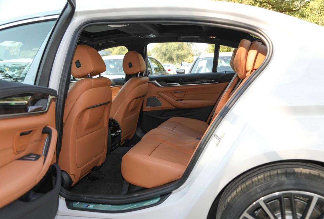 买宝马5系真的要买尊享嘛,买宝马5系06款需要注意什么