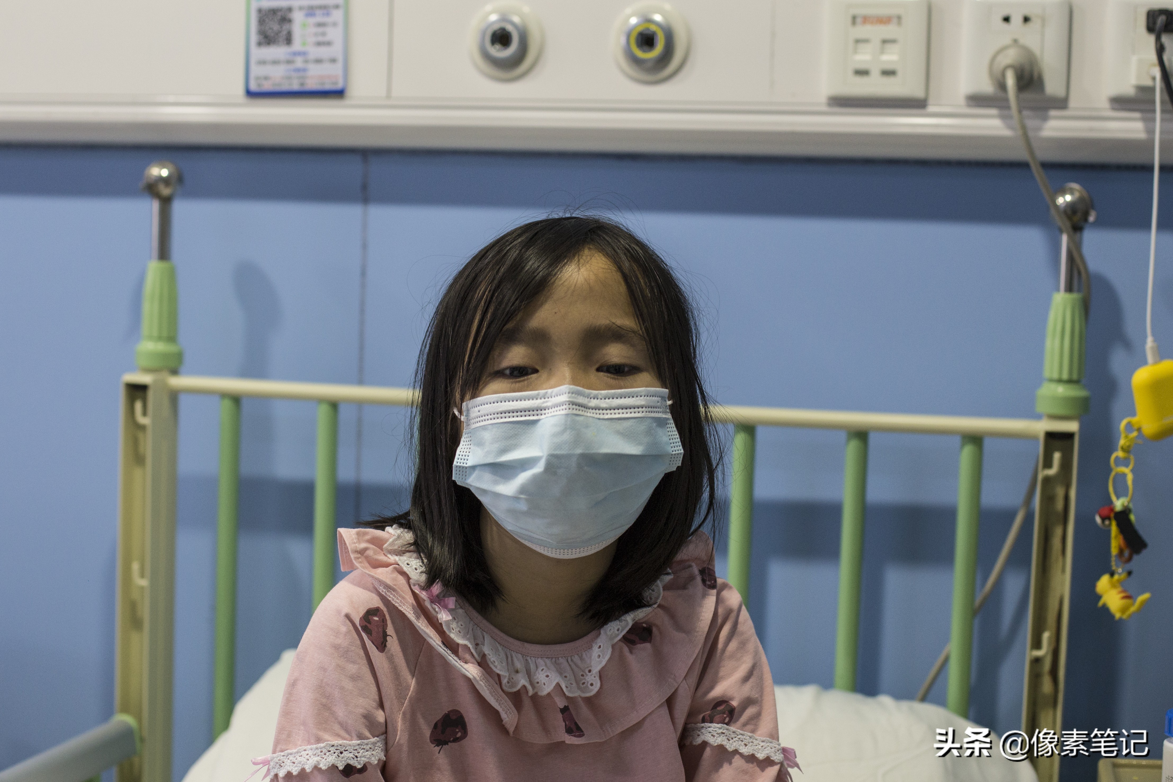 我10年前被说“养不大”的女儿，现在争取着最后一线生机