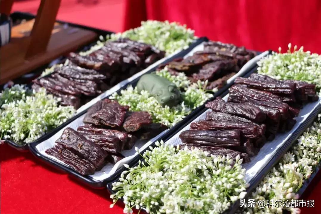 通辽百人同制牛肉干创大世界基尼斯纪录