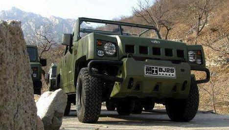 军队款式的吉普车,部队新式军车