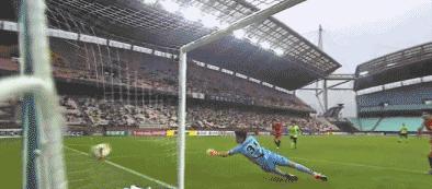 亚冠韩国打架,亚冠全北对上港现场直播