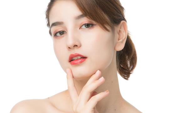 怎么在脸上点痣好看,怎么让脸更好看点痣是第一步