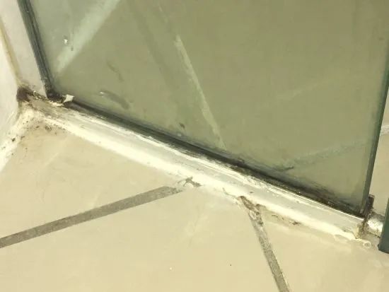 最简易的干湿分离淋浴间,淋浴区干湿分离