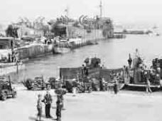 战前准备戏称为“滑稽物”的装备“凤凰”计划和“波莱罗行动”