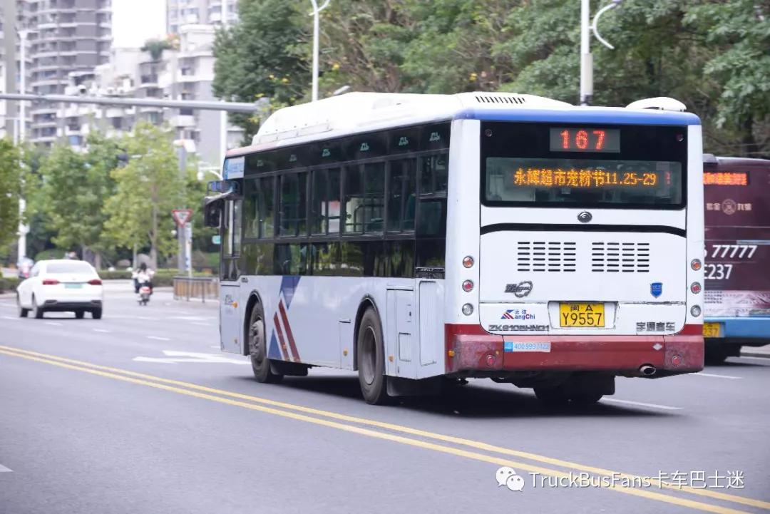 福州公交经典车型，头顶大包的10.5米宇通A74CNG公交车