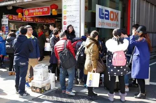 日本坑人的免税店,日本最大连锁免税店关闭一半门店