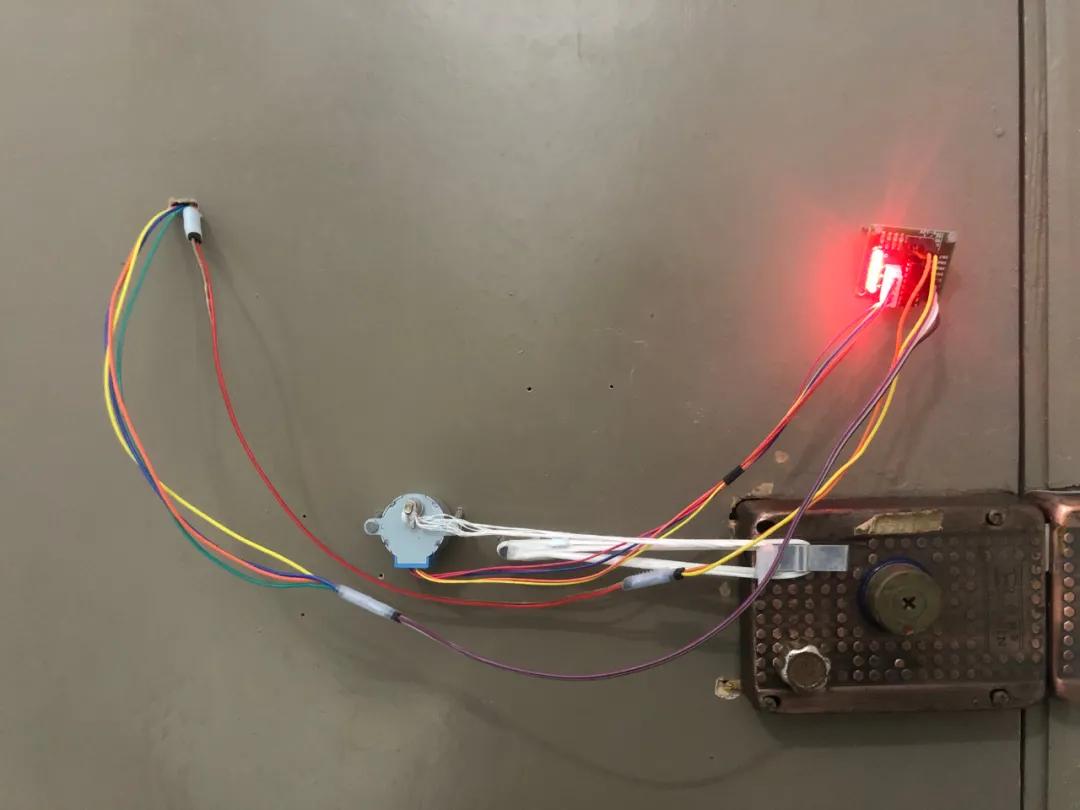 高校宿舍指纹锁,宿舍智能锁学生自制