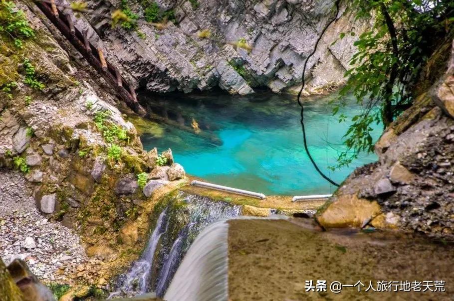 海螺沟温泉瑶池和贡嘎神汤哪家好,海螺沟天域瑶池温泉最新