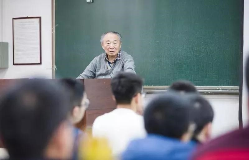 泰斗！辽宁86岁院士：确保我国第一艘核潜艇成功潜水！钱学森致信：“您真是立了大功”！