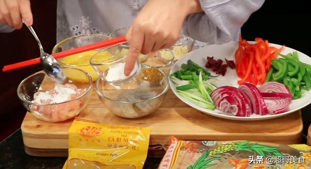 星洲炒米粉做法分享，火爆港式茶餐厅的菜，味道一流