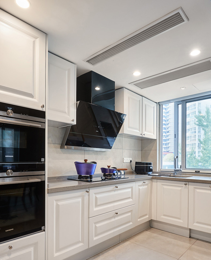 夏天在厨房热怎么降温,小餐馆厨房夏天怎么降温