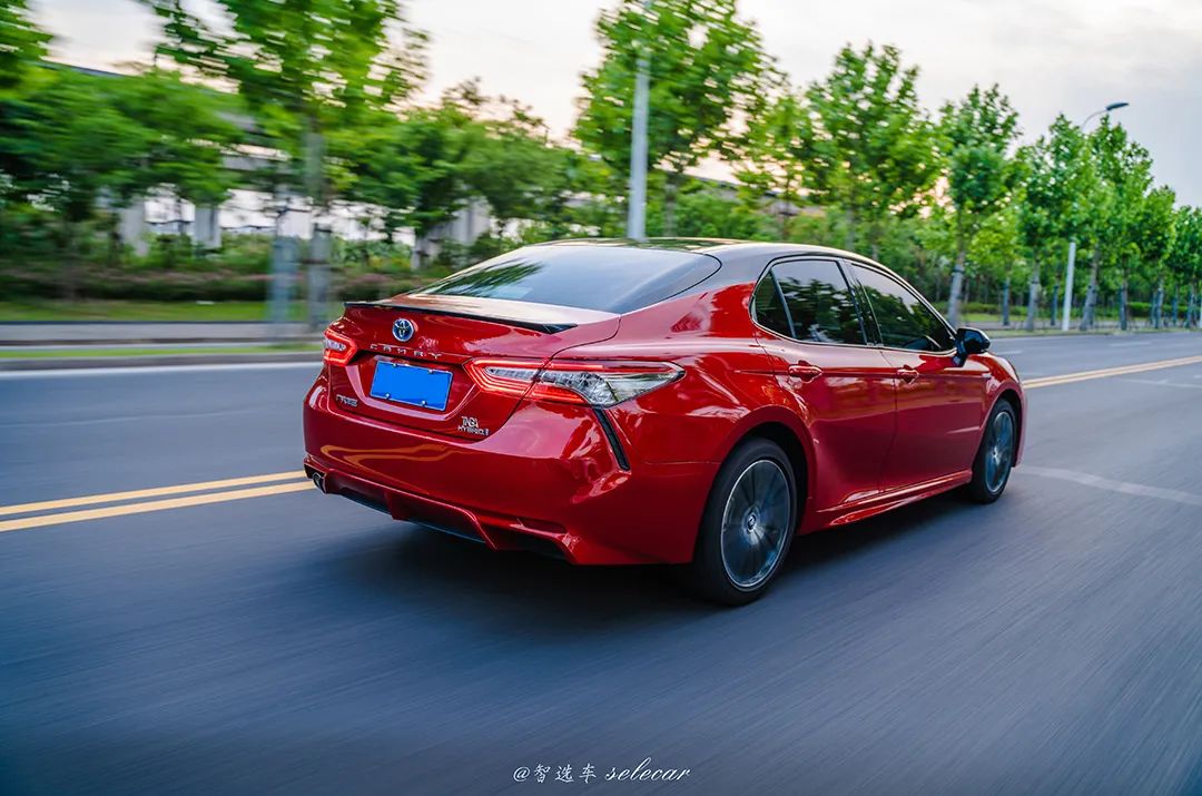 试乘试驾怎样可以吸引客户,试驾新一代凯美瑞双擎