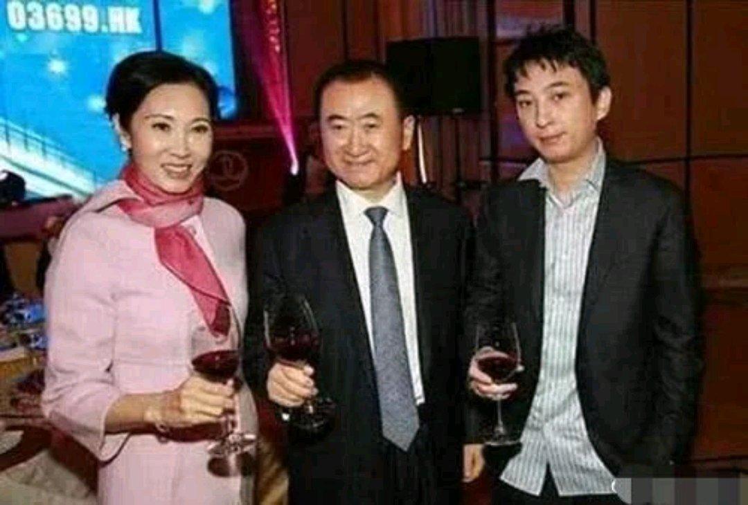 王思聪lv,王思聪曾被买不起lv包