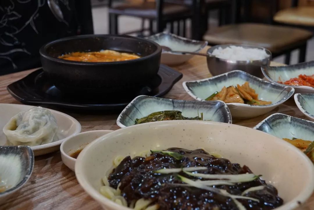 去济州岛吃海鲜贵吗,去韩国吃炸鸡多少钱