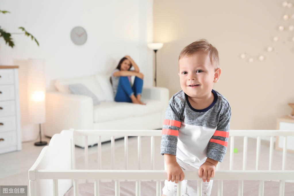 小孩爱光脚丫子是怎么回事,宝宝小脚丫怎么回事