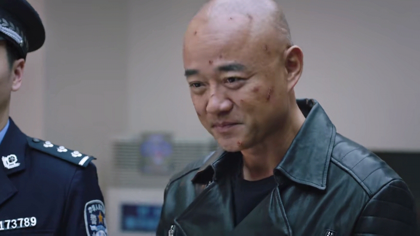 拒绝不了钱吧？《猎狐》唐洪一句台词，价值观让人愤怒