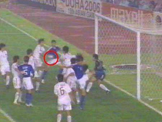 足球界著名的上帝之手,足球上帝之手马拉多纳