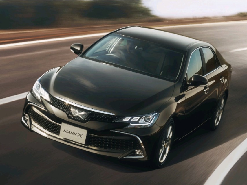 丰田锐志“霸气回归”!3.0L+V6后驱,宝马3系也是弟弟